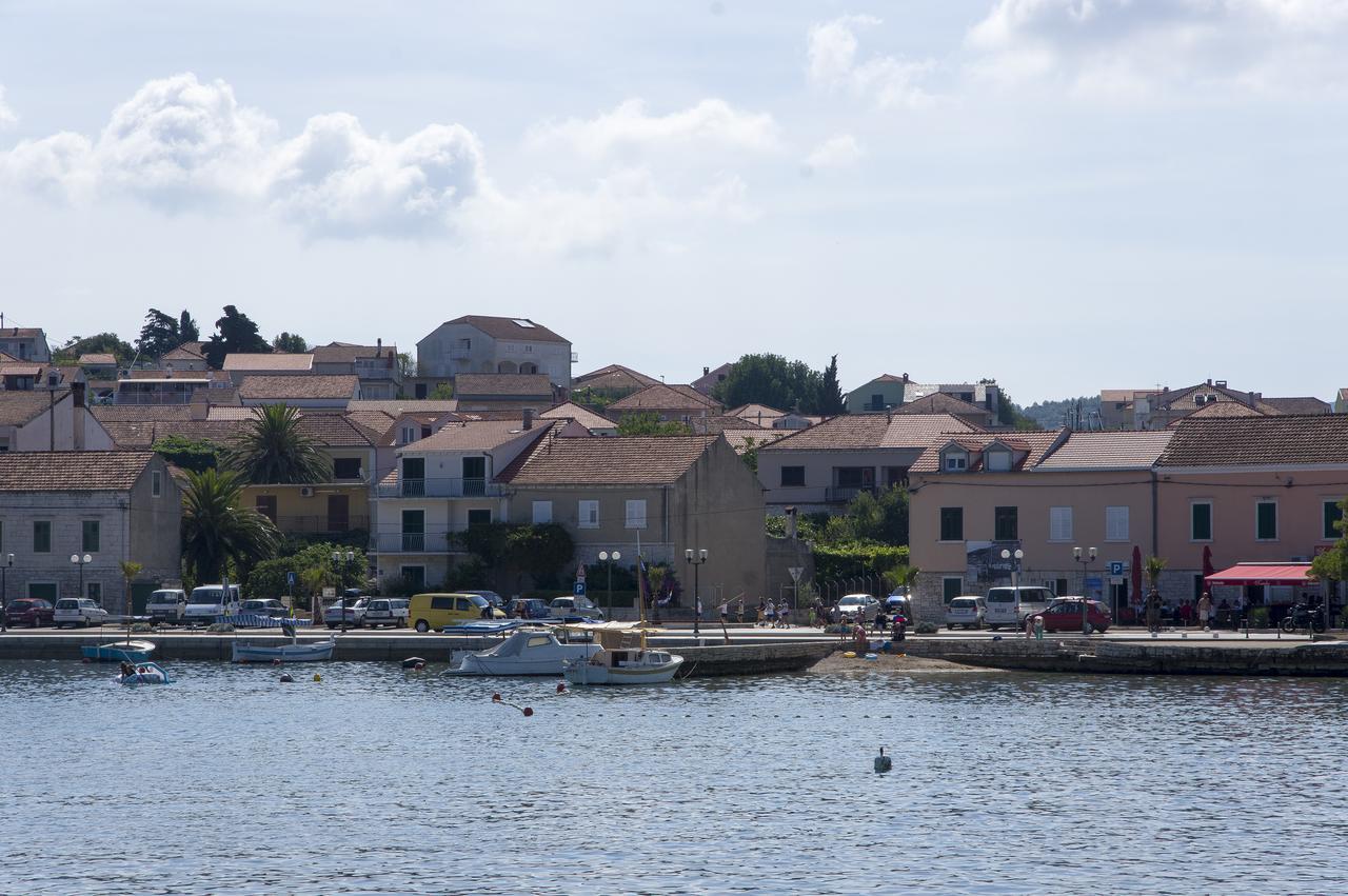 Apartments Vela Luka Extérieur photo