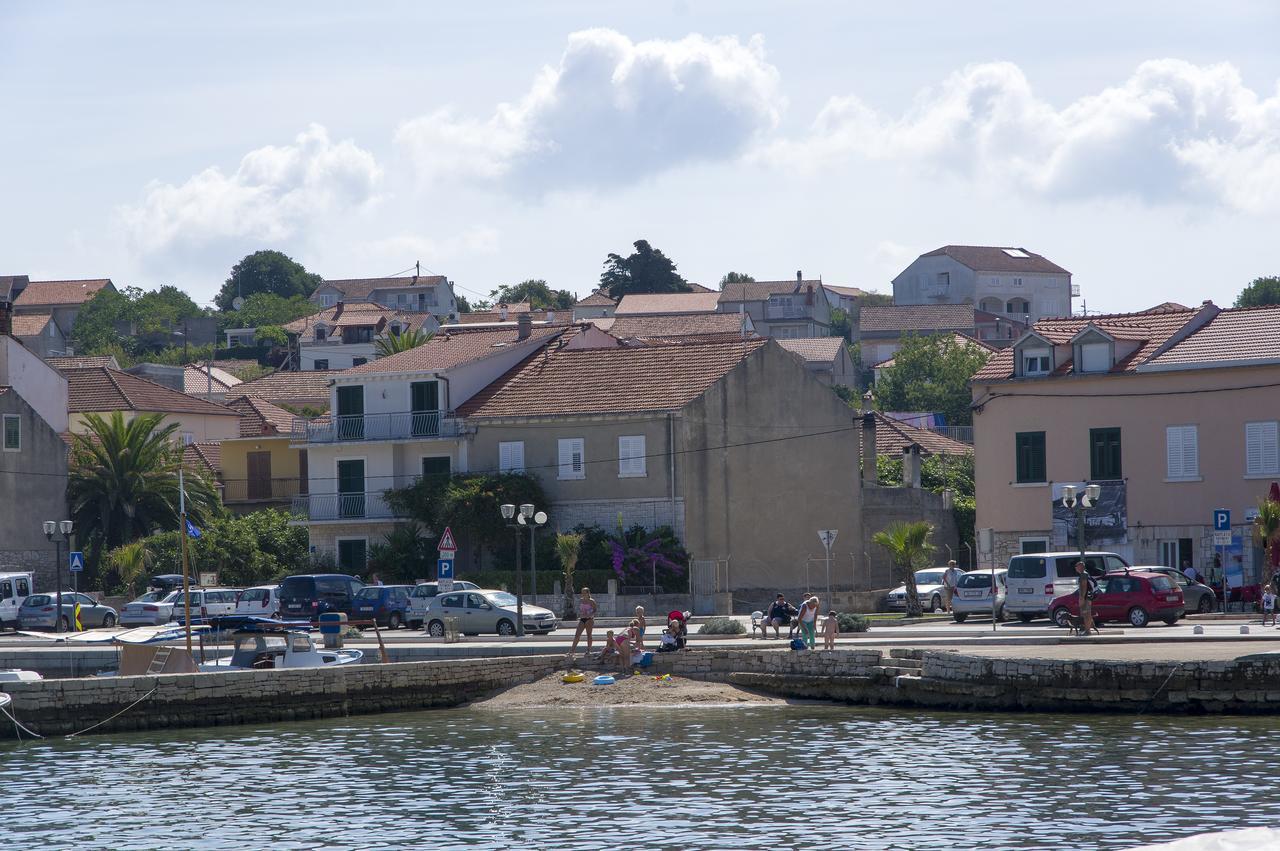 Apartments Vela Luka Extérieur photo